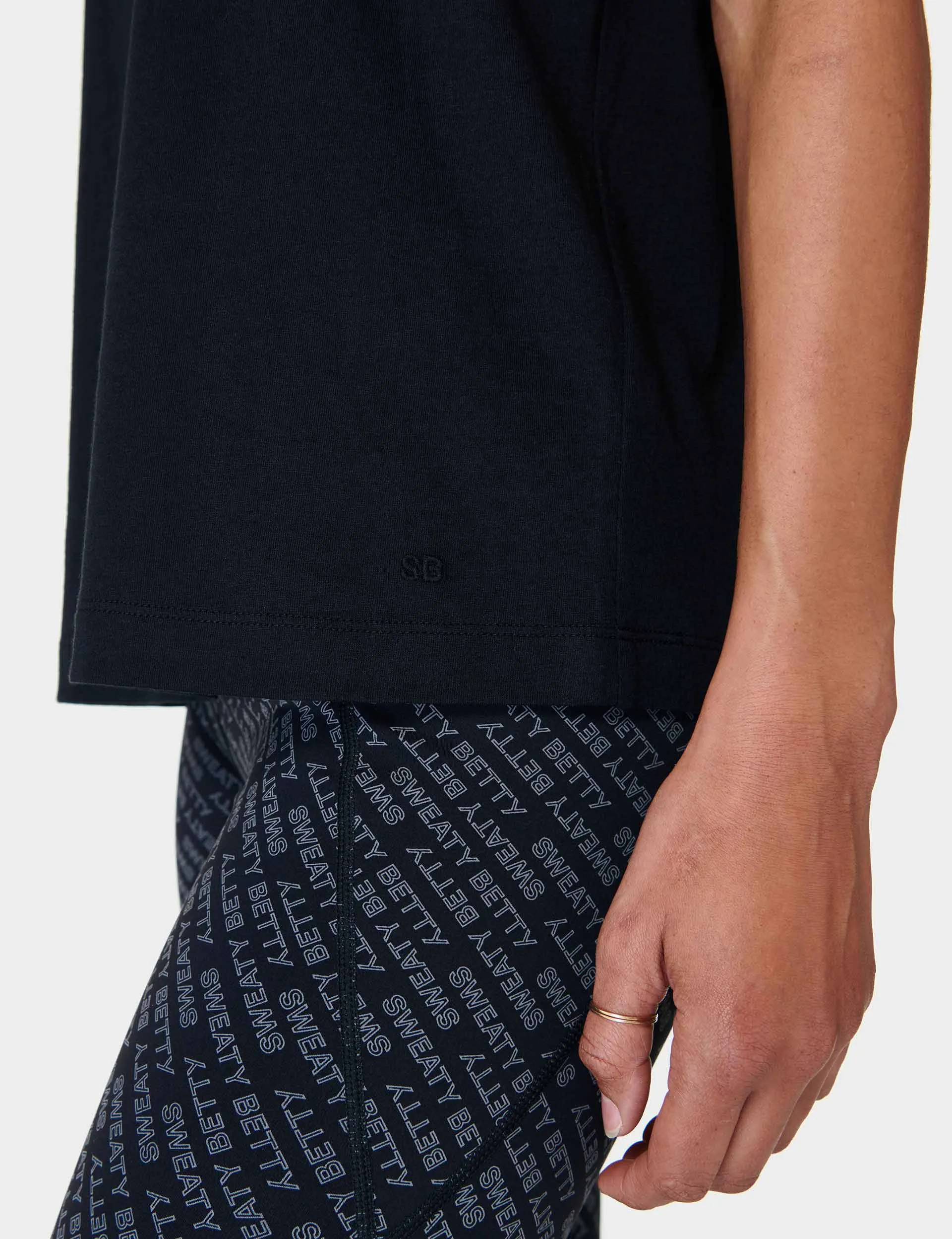 Essential Crew Neck T-Shirt - Black