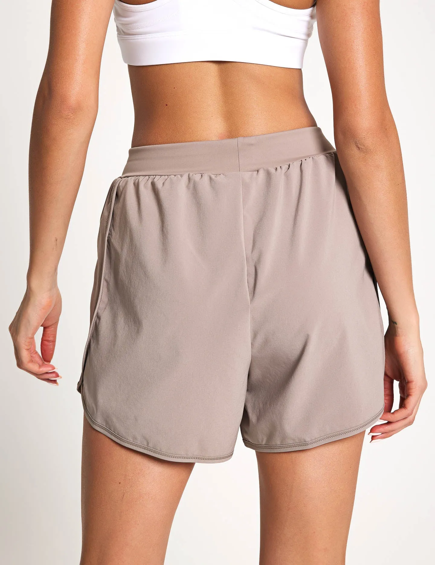 Lux Woven Short - Gritty Grey