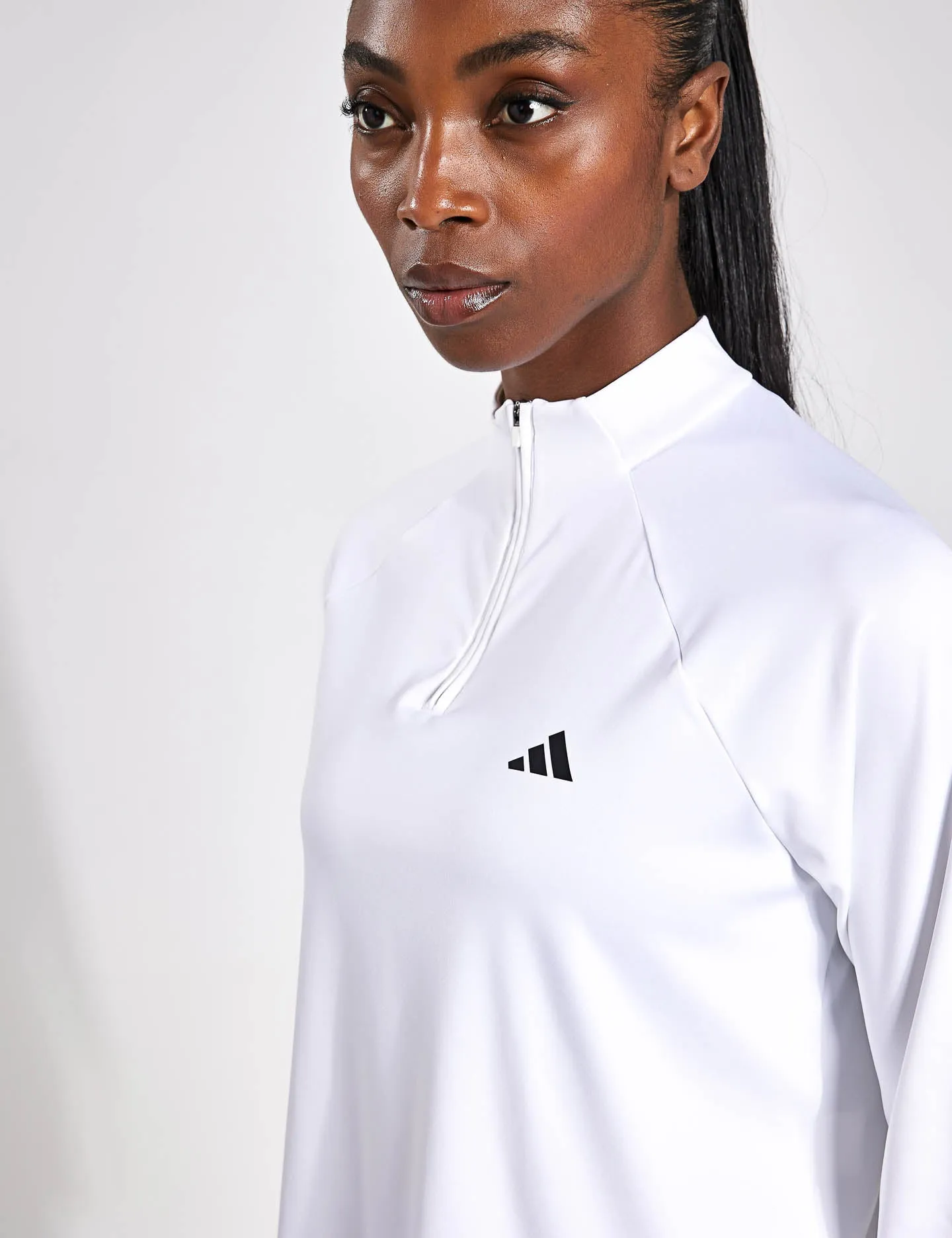 Train Essentials Minimal Branding 1/4-Zip Cover Up - White